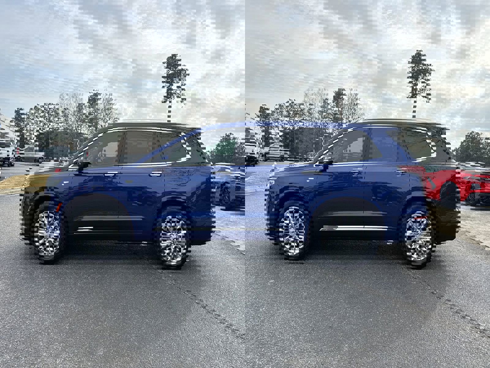 Used 2024 Cadillac XT6 Premium Luxury w/ Platinum Package image 7