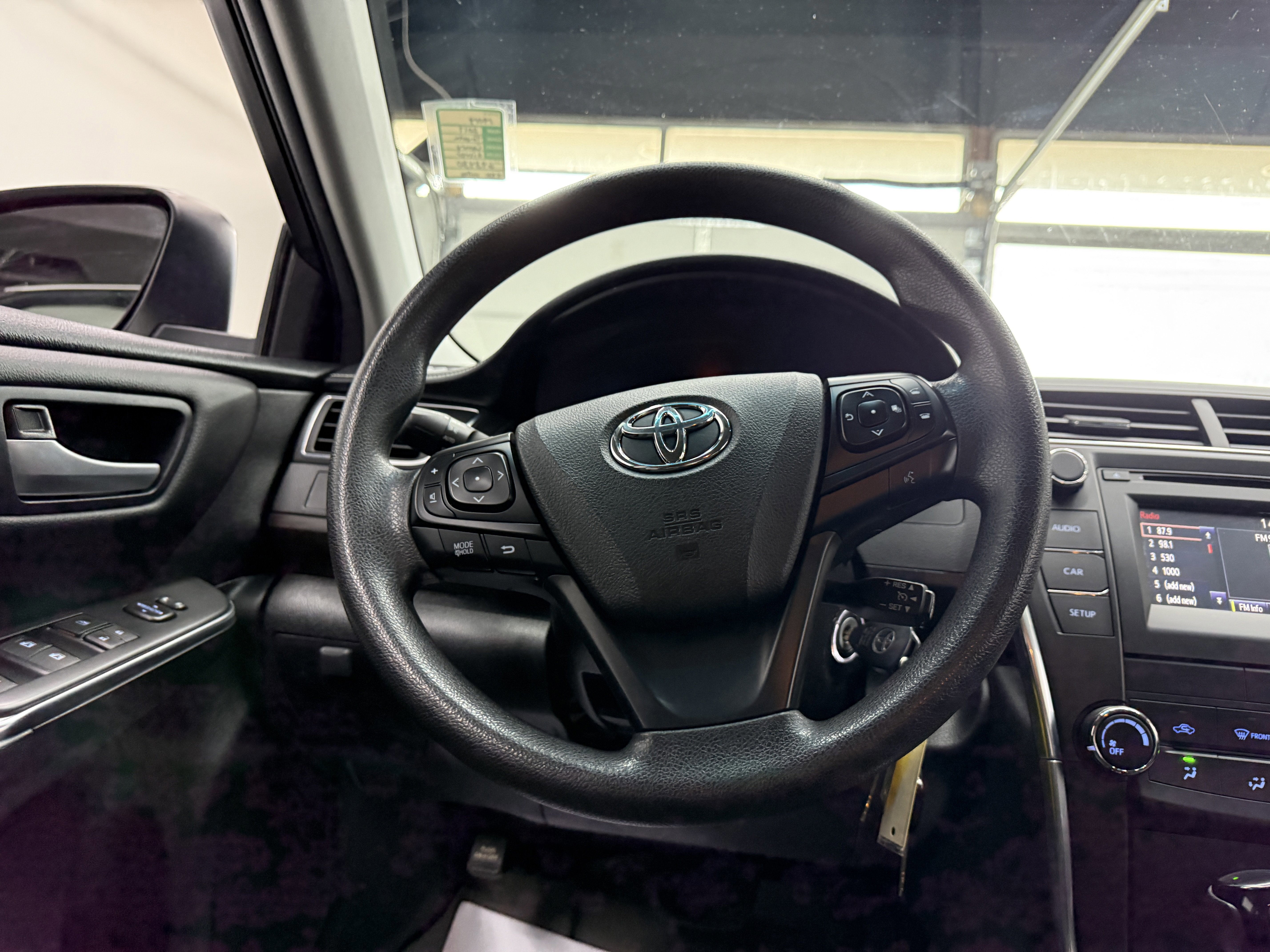 Used 2017 Toyota Camry LE image 13