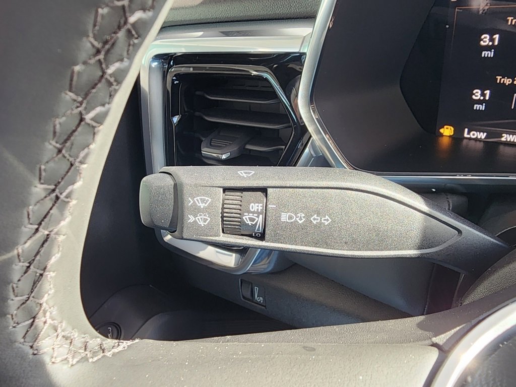 New 2026 GMC Canyon Elevation w/ Convenience Package image 22