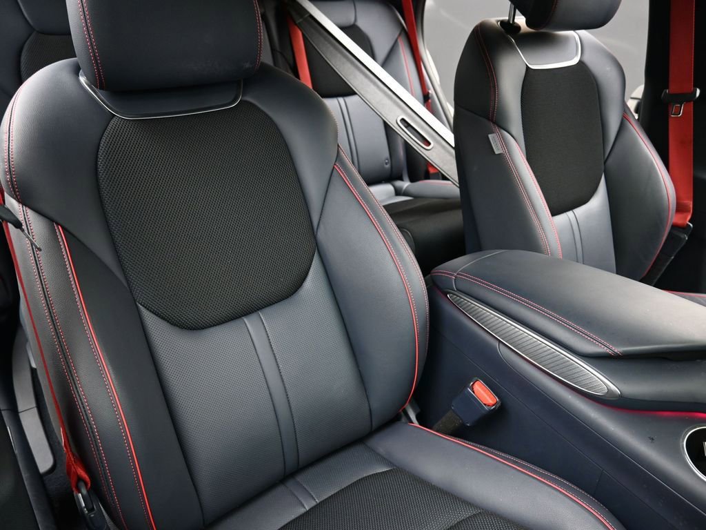 Used 2025 Genesis GV70 2.5T w/ Sport Prestige Package image 14