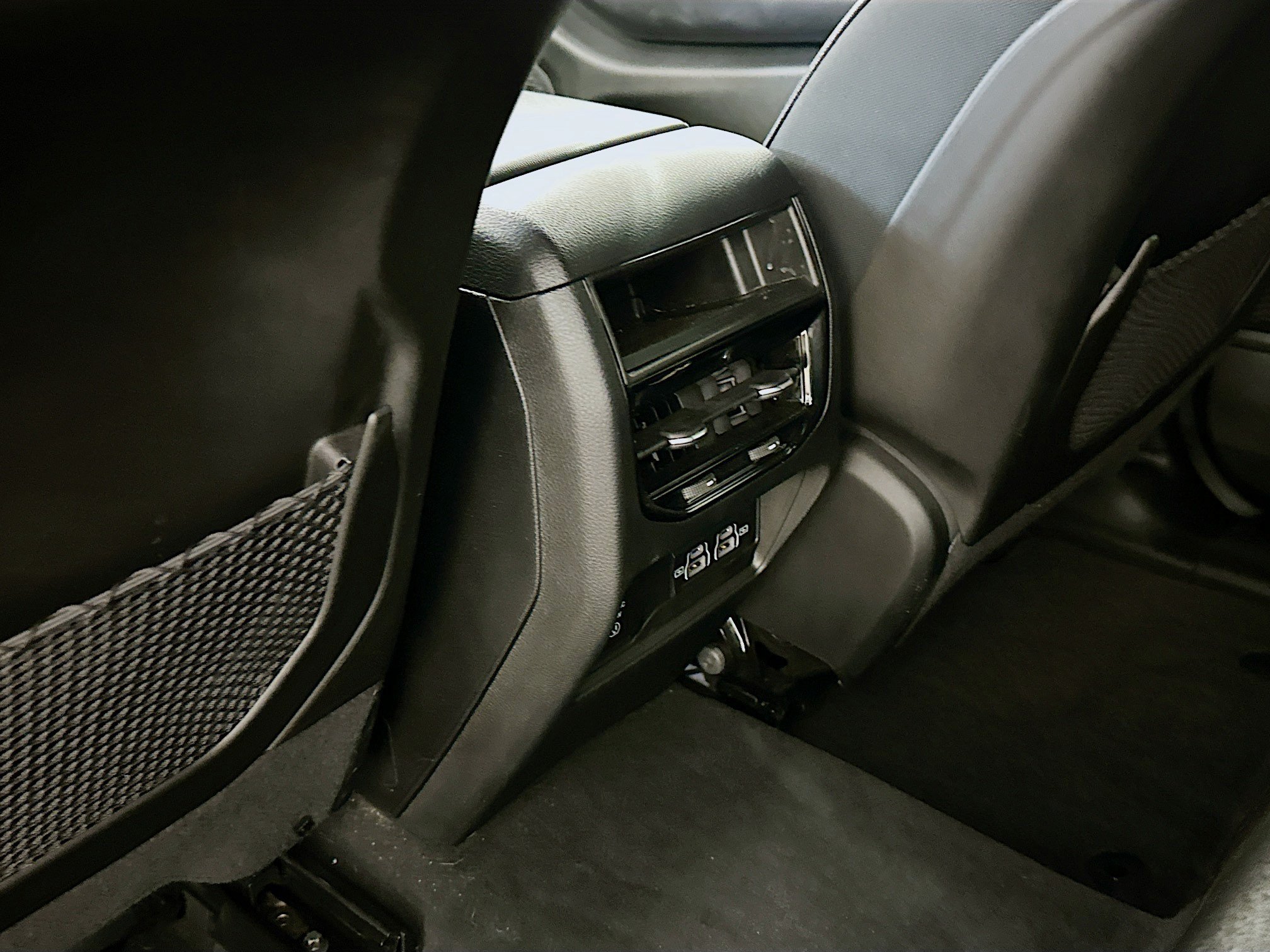 Used 2023 Jeep Grand Cherokee Altitude AWD/4WD image 28