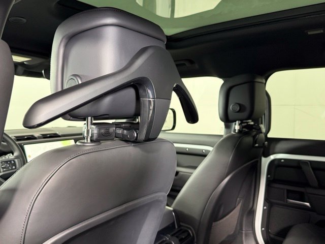 New 2026 Land Rover Defender 110 X-Dynamic SE AWD/4WD image 25