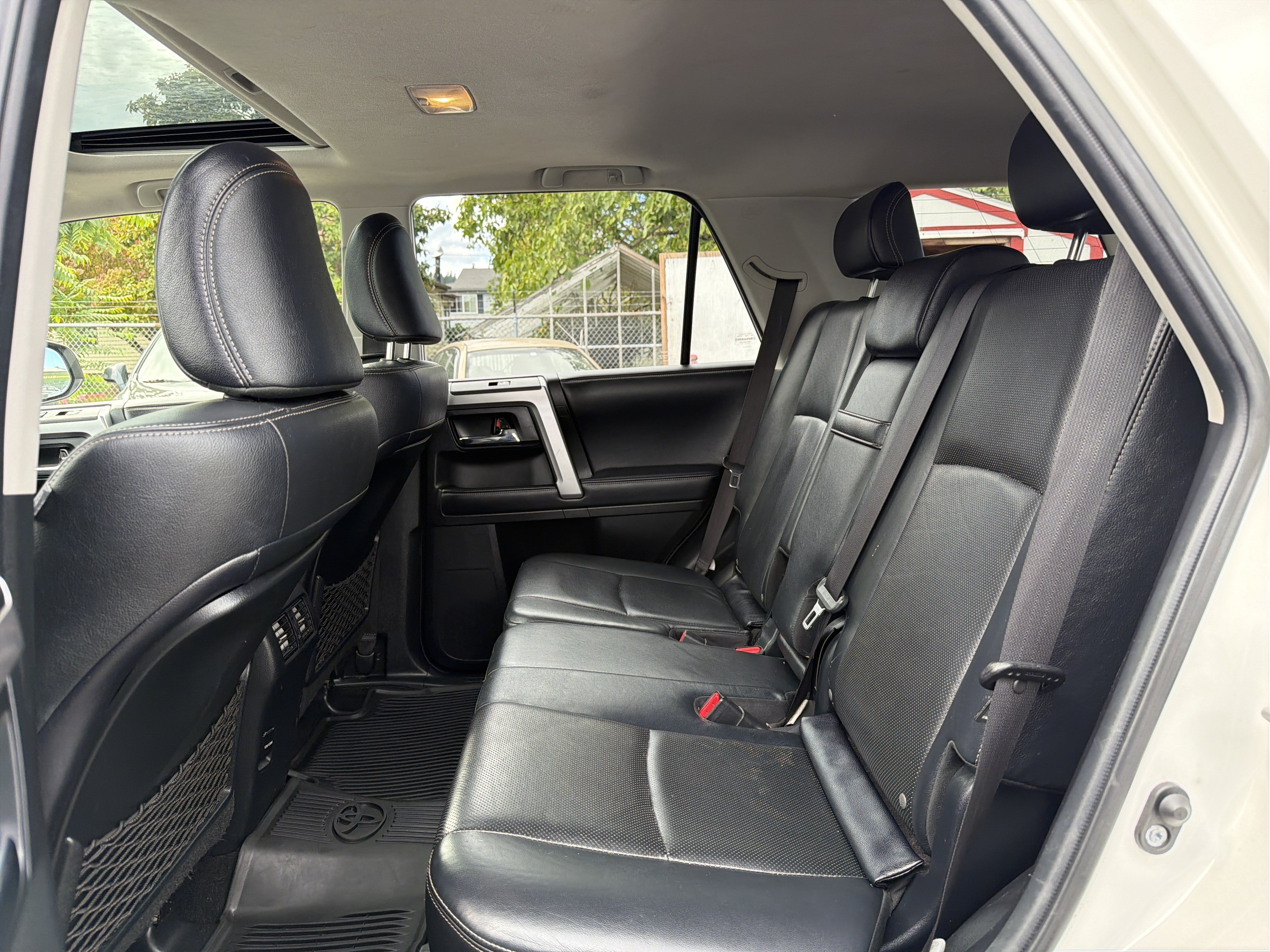Used 2018 Toyota 4Runner Limited AWD/4WD image 9