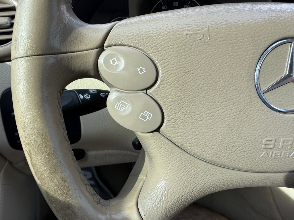 Used 2007 Mercedes-Benz CLK 350 Cabriolet image 23