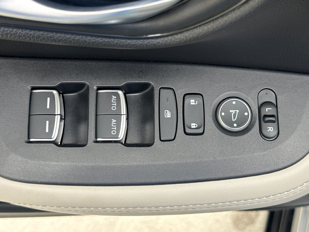 Used 2026 Honda HR-V EX-L image 15