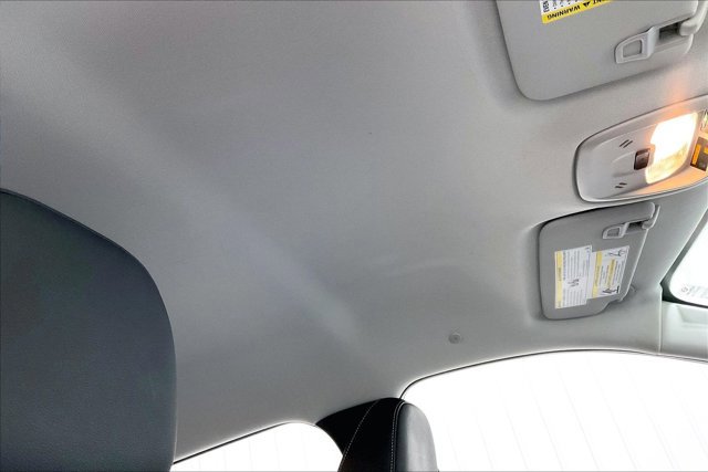 Used 2025 Chevrolet Trax LT w/ LT Convenience Package FWD image 22