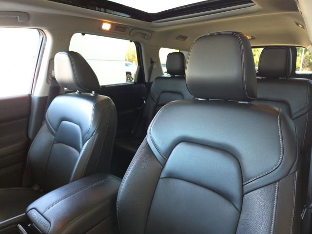 Used 2023 Nissan Pathfinder SL image 24