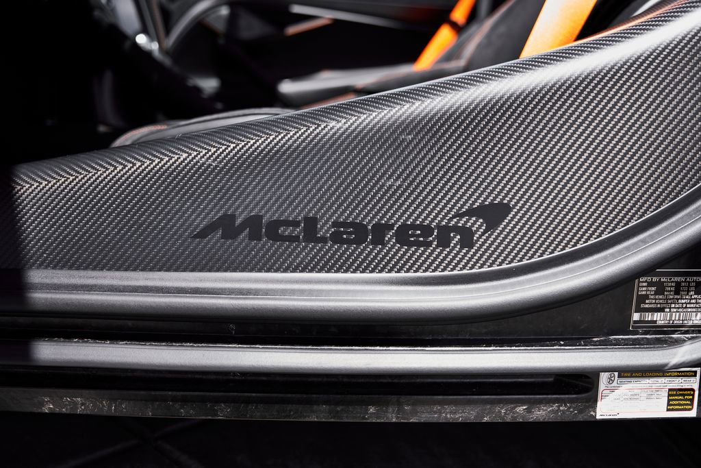 Used 2025 McLaren 750S Spider RWD image 37