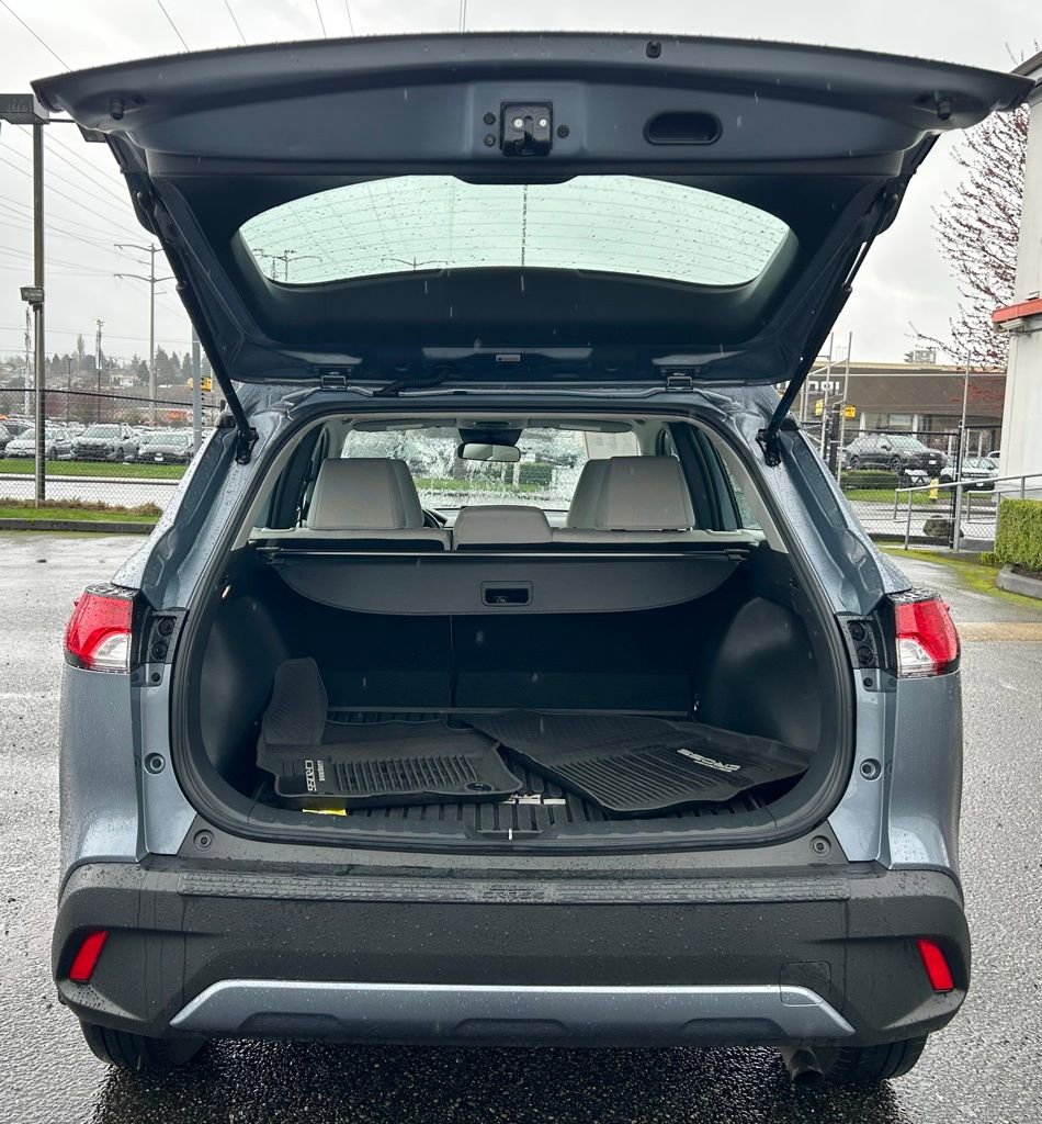 Certified 2023 Toyota Corolla Cross L image 29