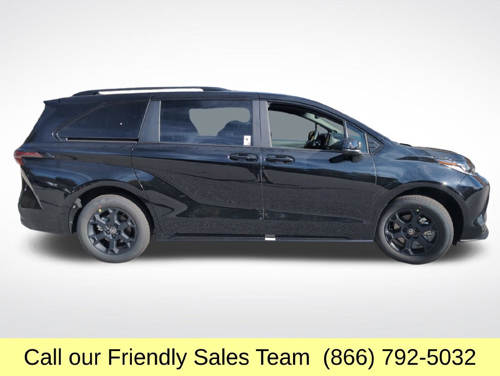 New 2026 Toyota Sienna XLE Woodland Edition AWD/4WD image 6