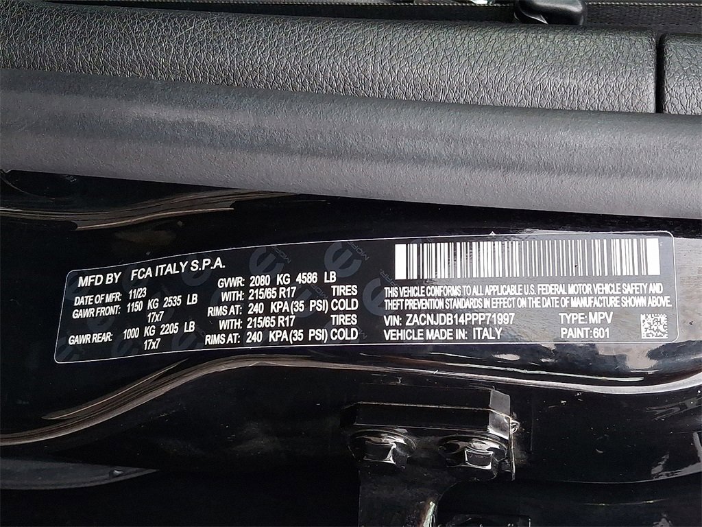 Used 2023 Jeep Renegade Latitude image 28