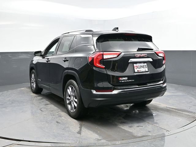 Used 2023 GMC Terrain SLT image 7