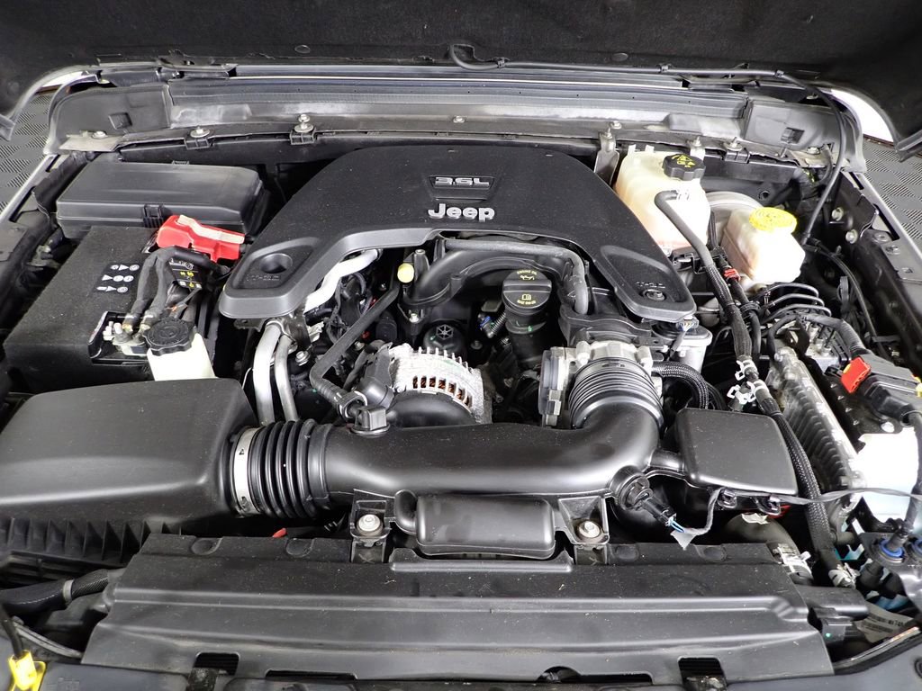 Used 2020 Jeep Wrangler Sport AWD/4WD image 12