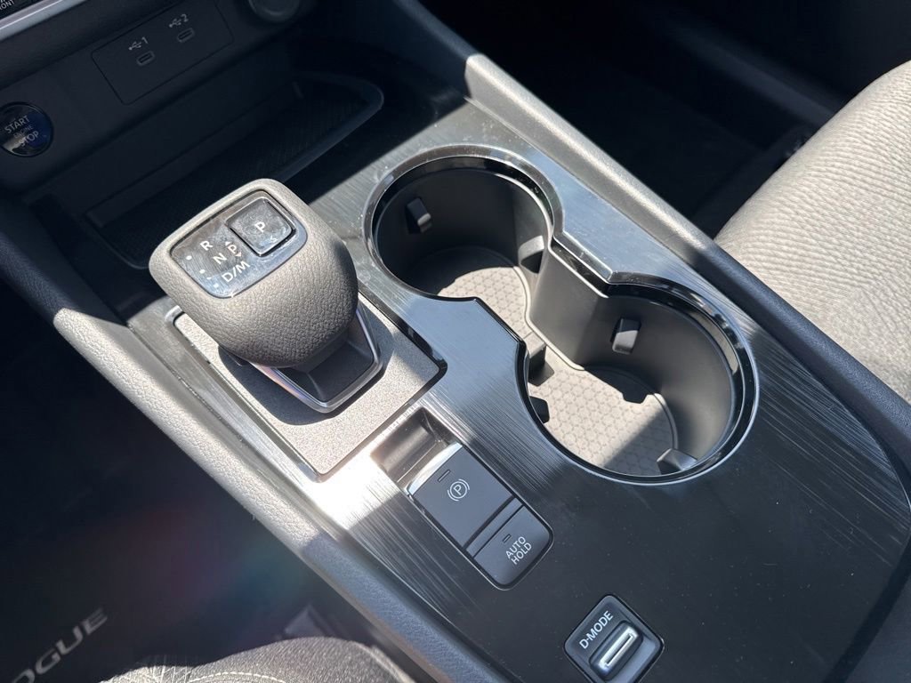 New 2026 Nissan Rogue SV FWD image 31