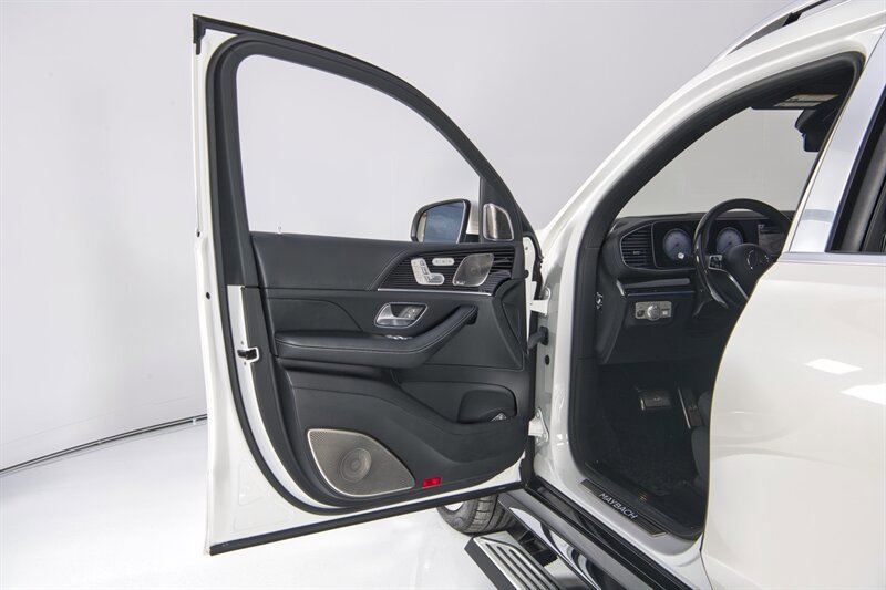 Used 2024 Mercedes-Benz Maybach GLS 600 4MATIC image 14