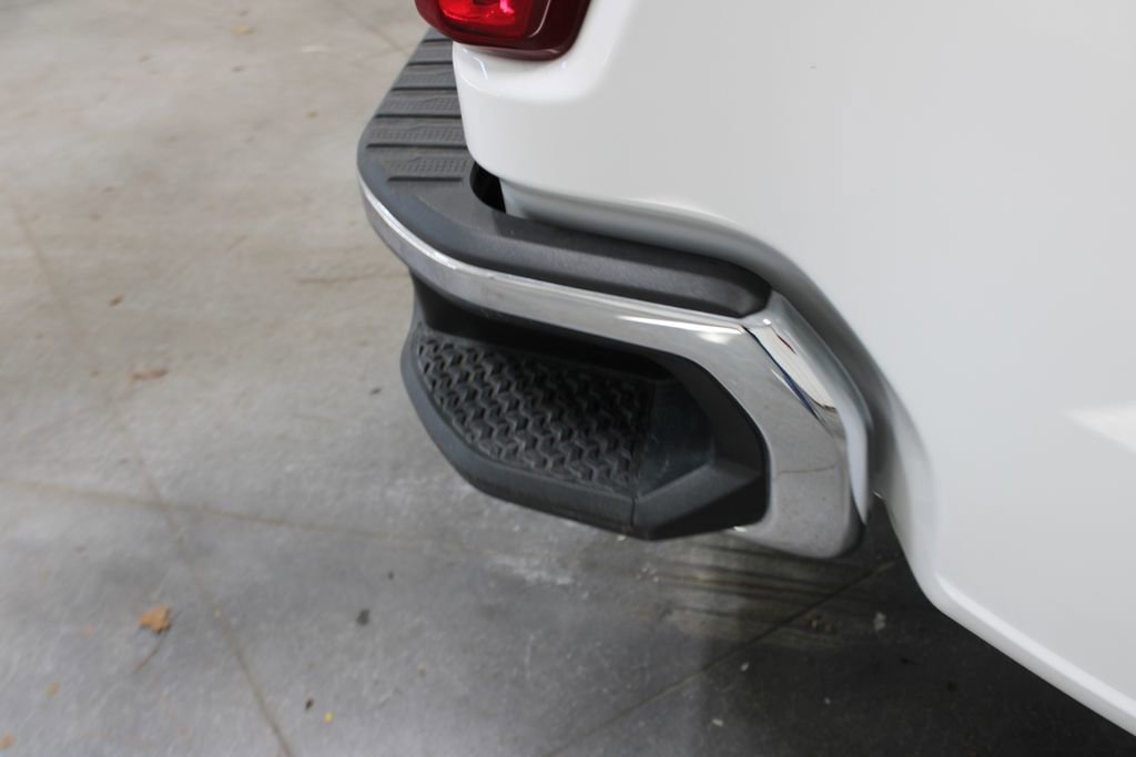 Used 2024 Chevrolet Silverado 3500 LT w/ Convenience Package image 16