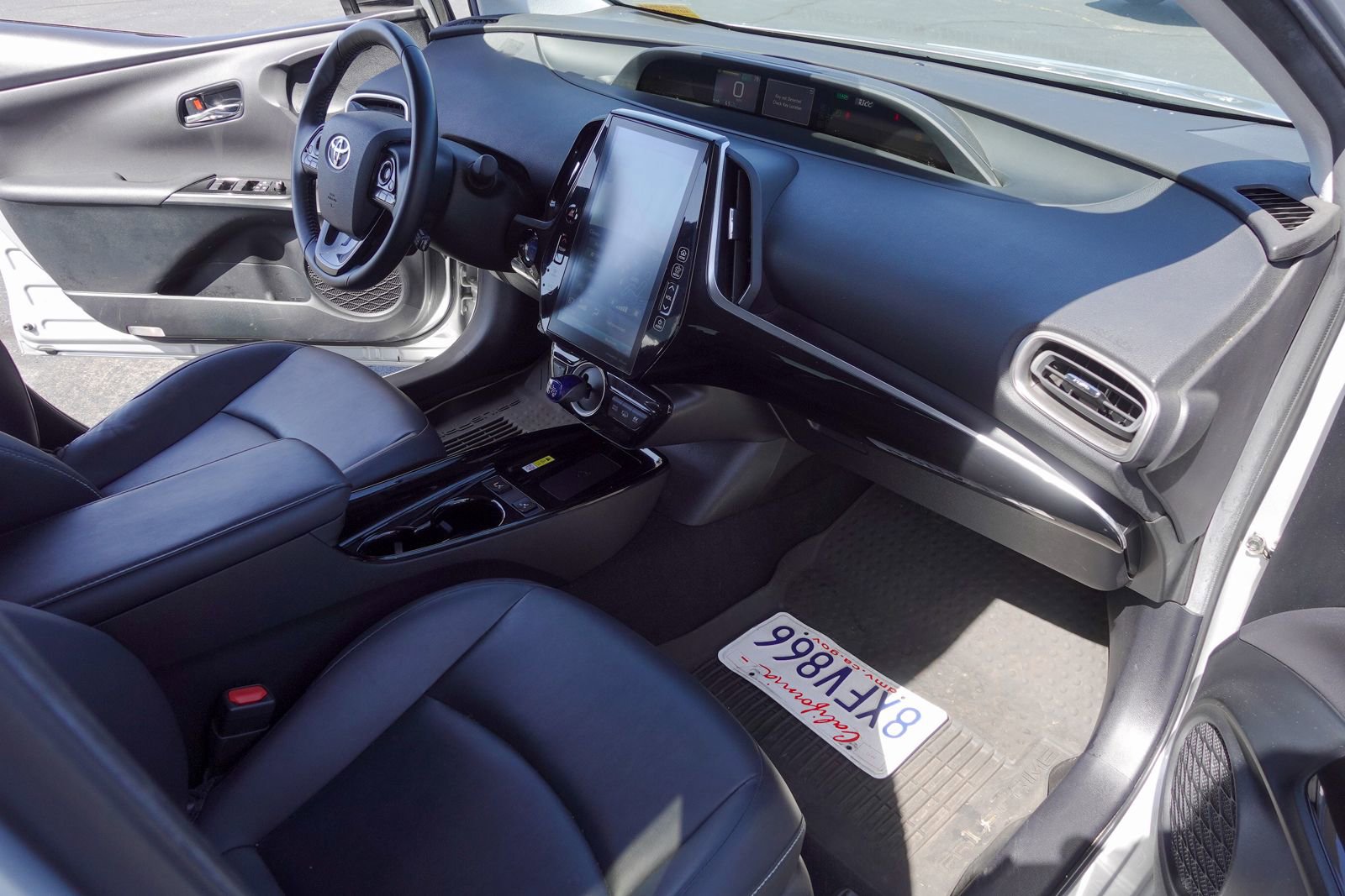 Used 2022 Toyota Prius Prime XLE FWD image 11