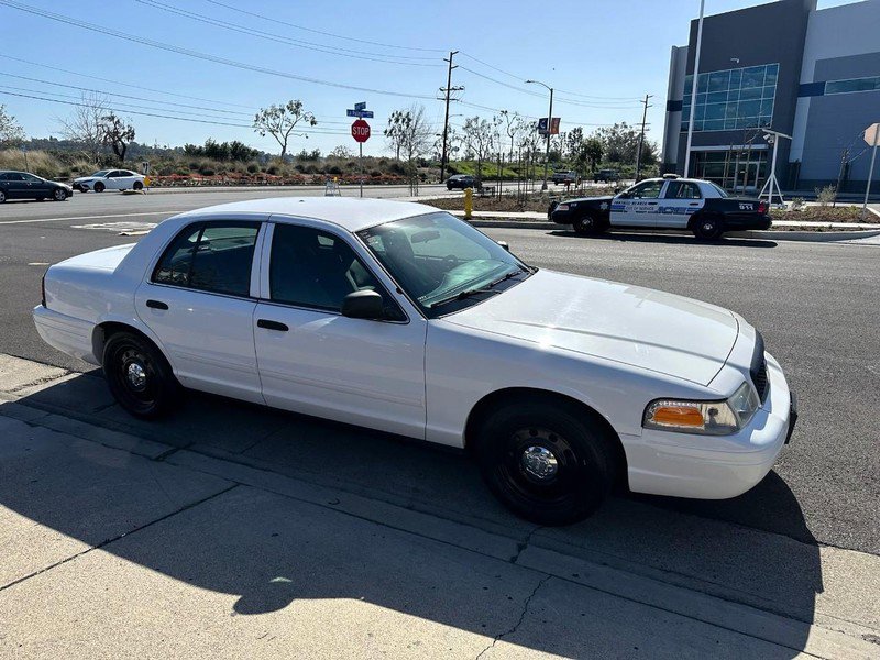 Used 2010 Ford Crown Victoria Police Interceptor image 7