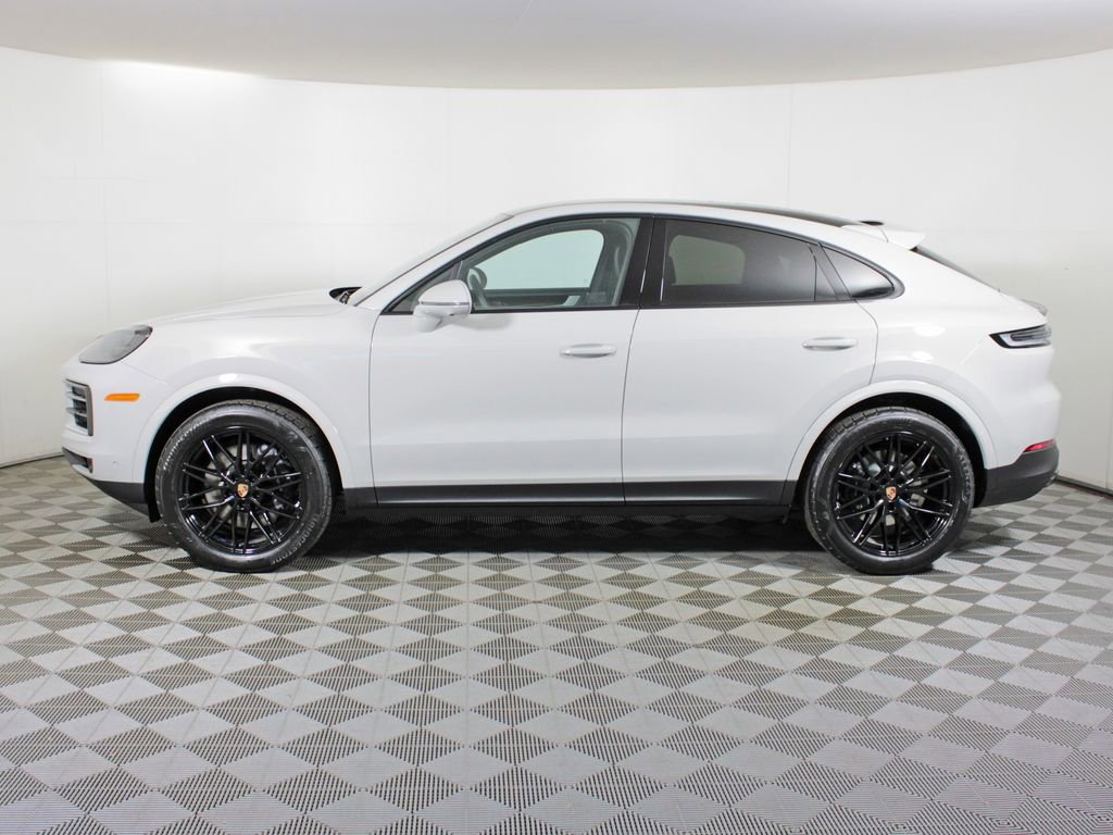 Used 2026 Porsche Cayenne Coupe image 2