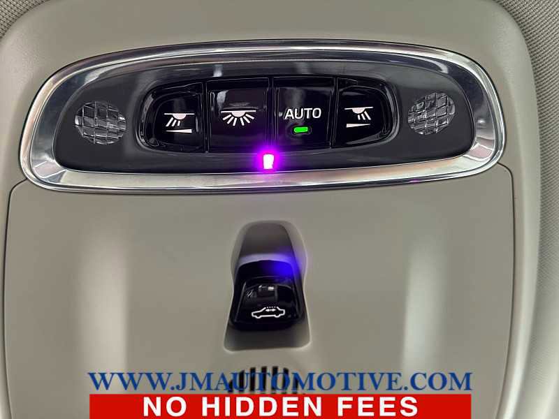 Used 2020 Volvo S60 T5 Momentum FWD image 37