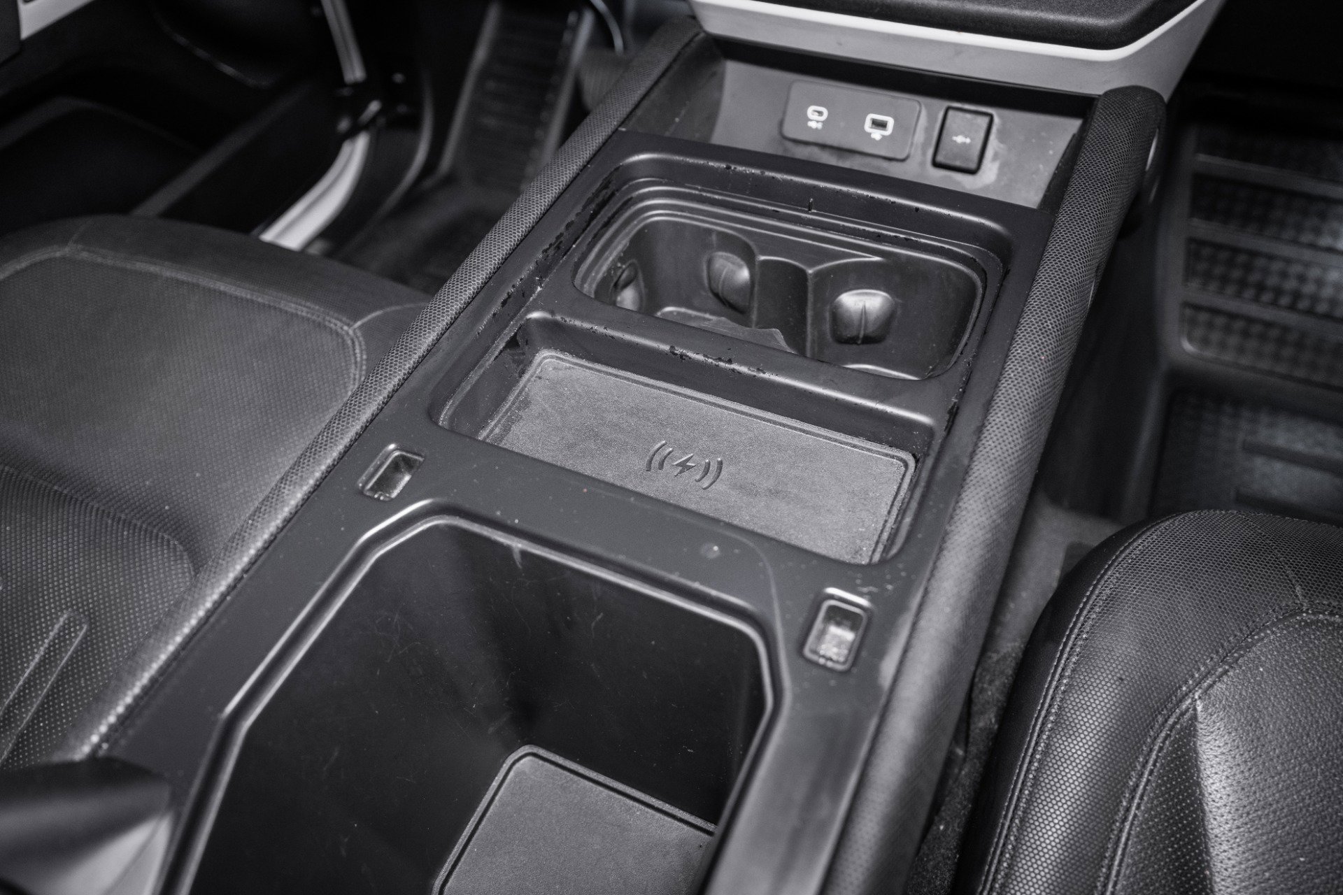 Used 2022 Land Rover Defender 110 X-Dynamic SE image 49