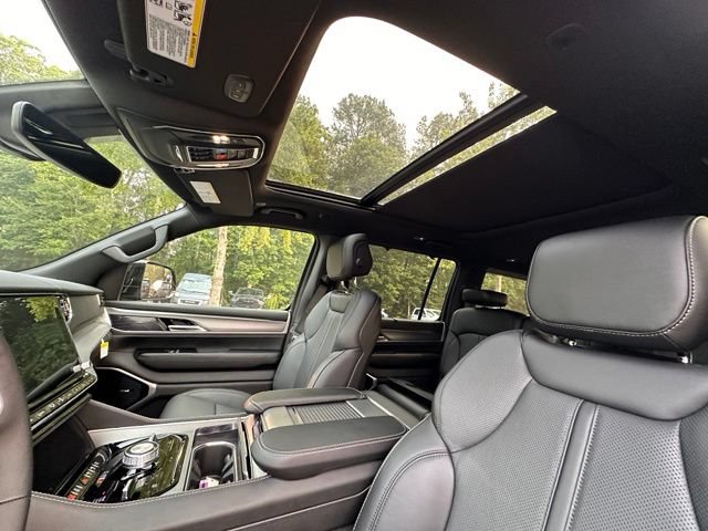 New 2026 Jeep Grand Wagoneer Limited AWD/4WD image 24