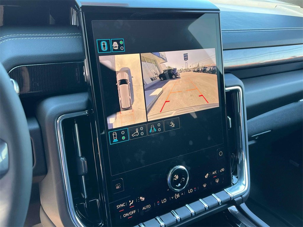 New 2025 GMC Yukon XL Elevation image 30