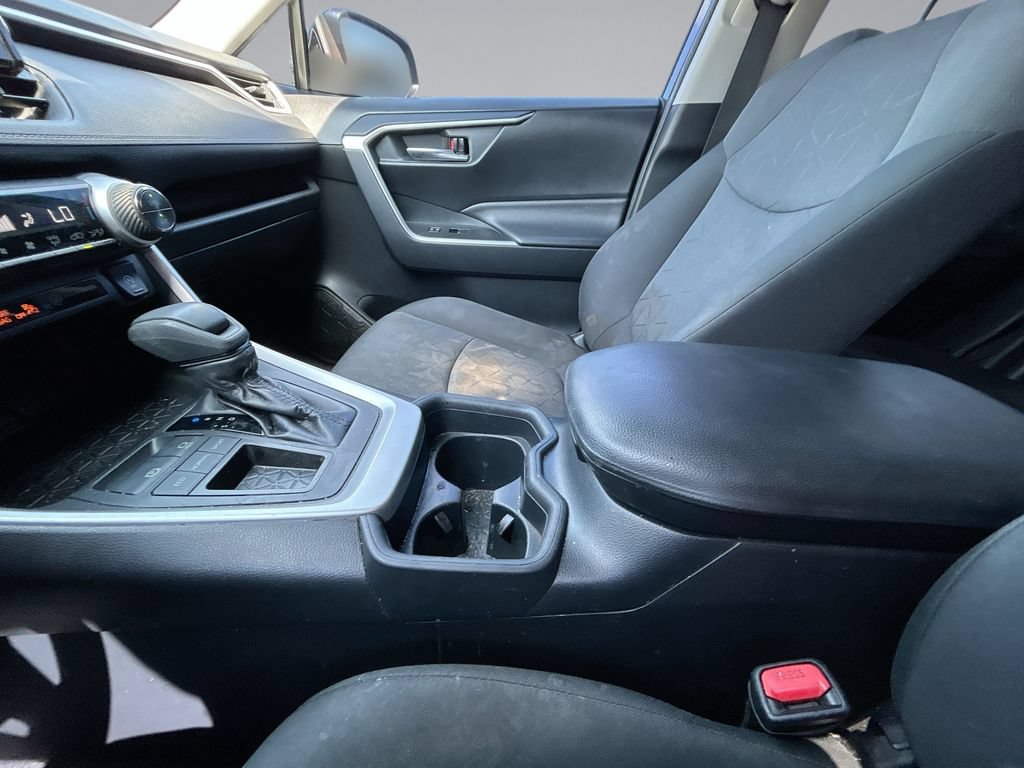 Used 2020 Toyota RAV4 XLE FWD image 27