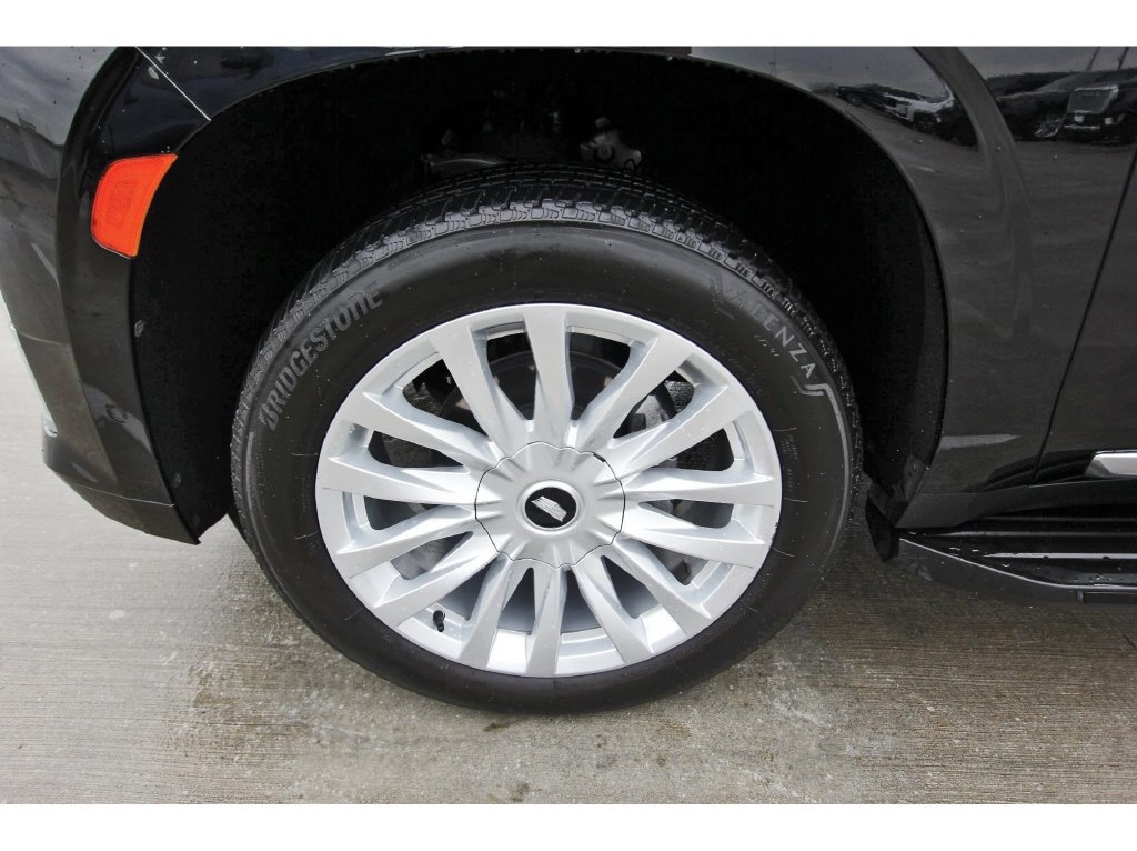 Certified 2024 Cadillac Escalade Luxury RWD image 33