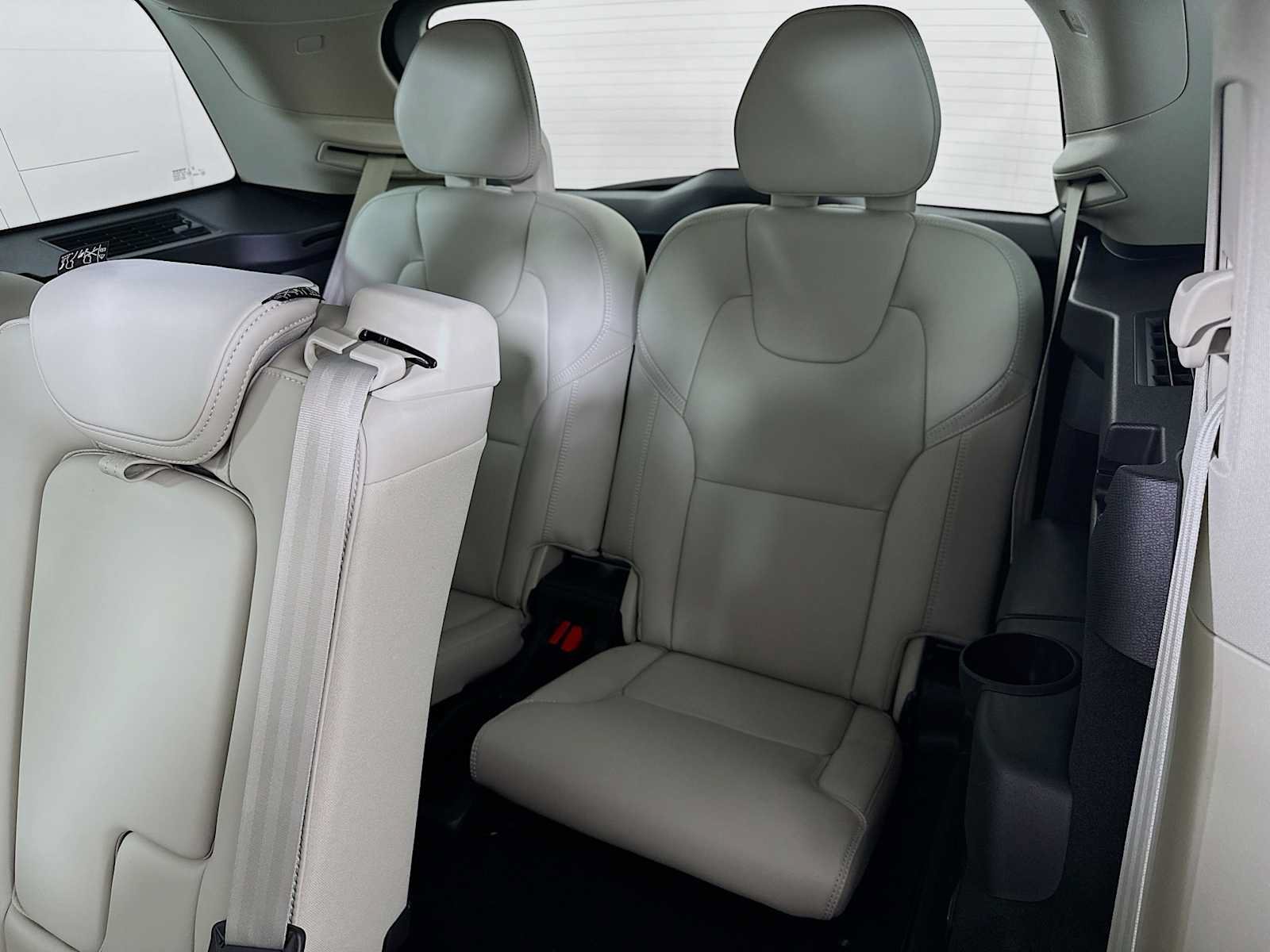 New 2026 Volvo XC90 T8 Ultra w/ Protection Package AWD/4WD image 25