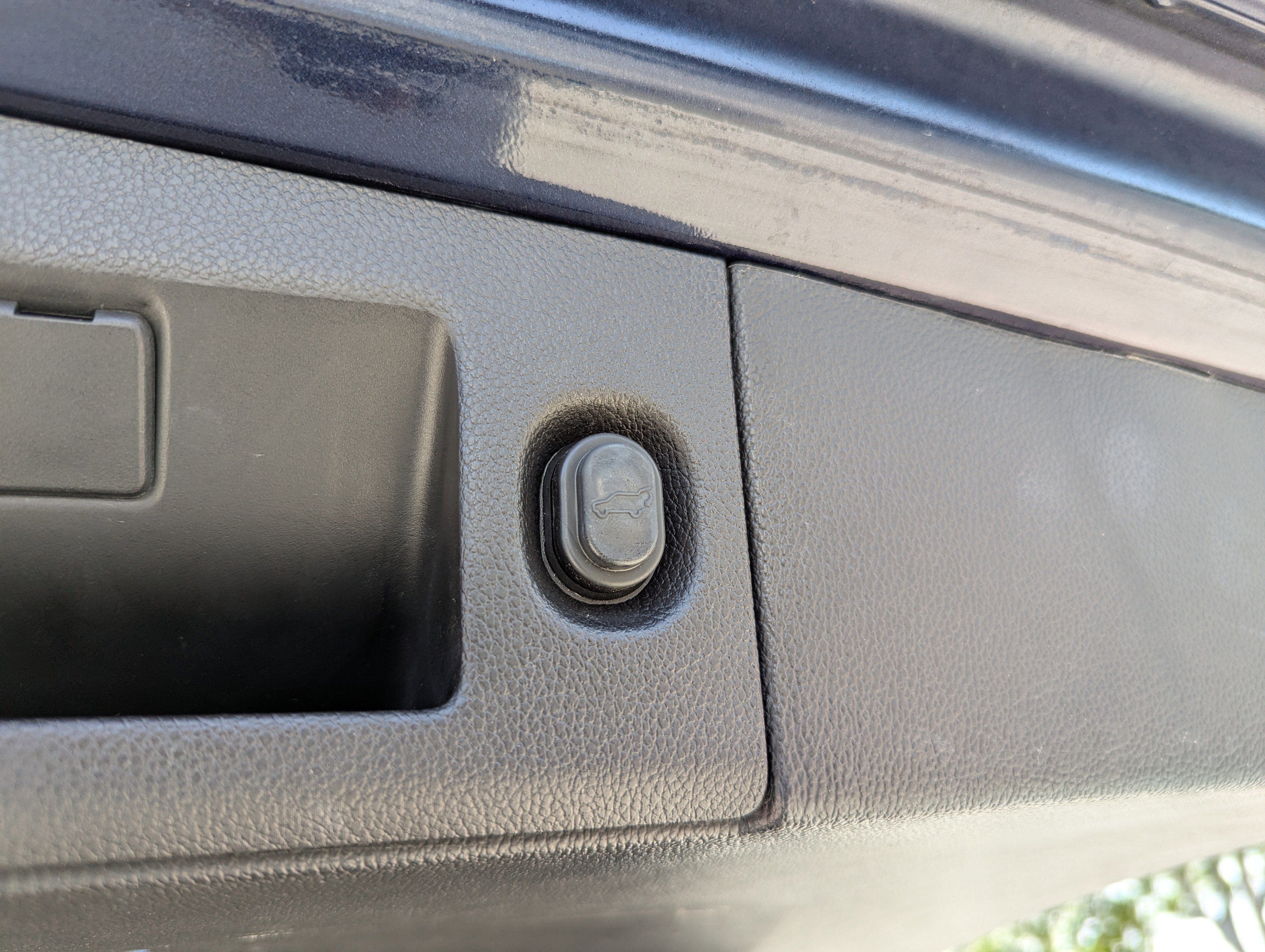 Used 2017 Chevrolet Tahoe Premier RWD image 11