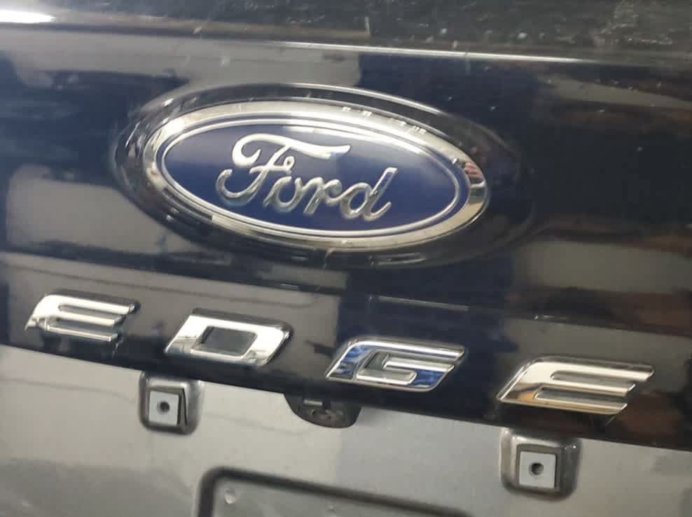 Used 2022 Ford Edge Titanium AWD/4WD image 7