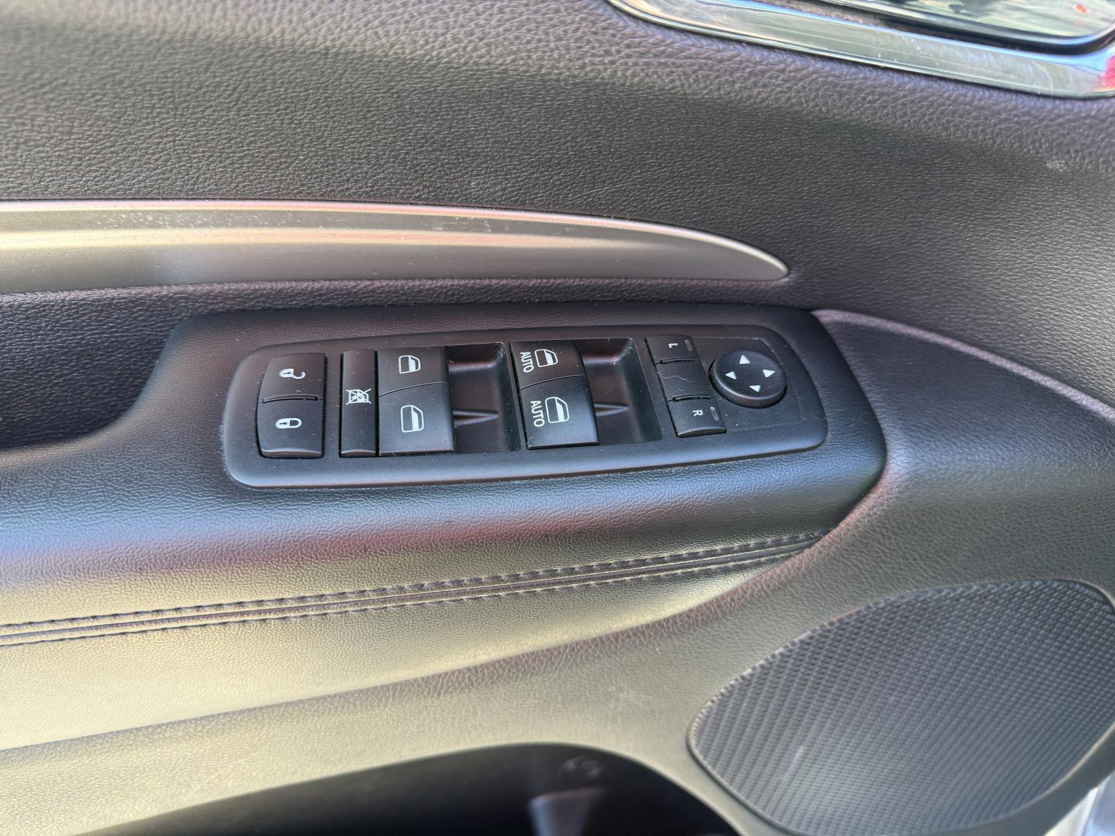 Used 2017 Dodge Durango SXT w/ Quick Order Package 23B AWD/4WD image 18