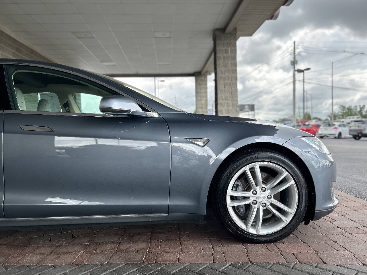 Used 2014 Tesla Model S 85 RWD image 19