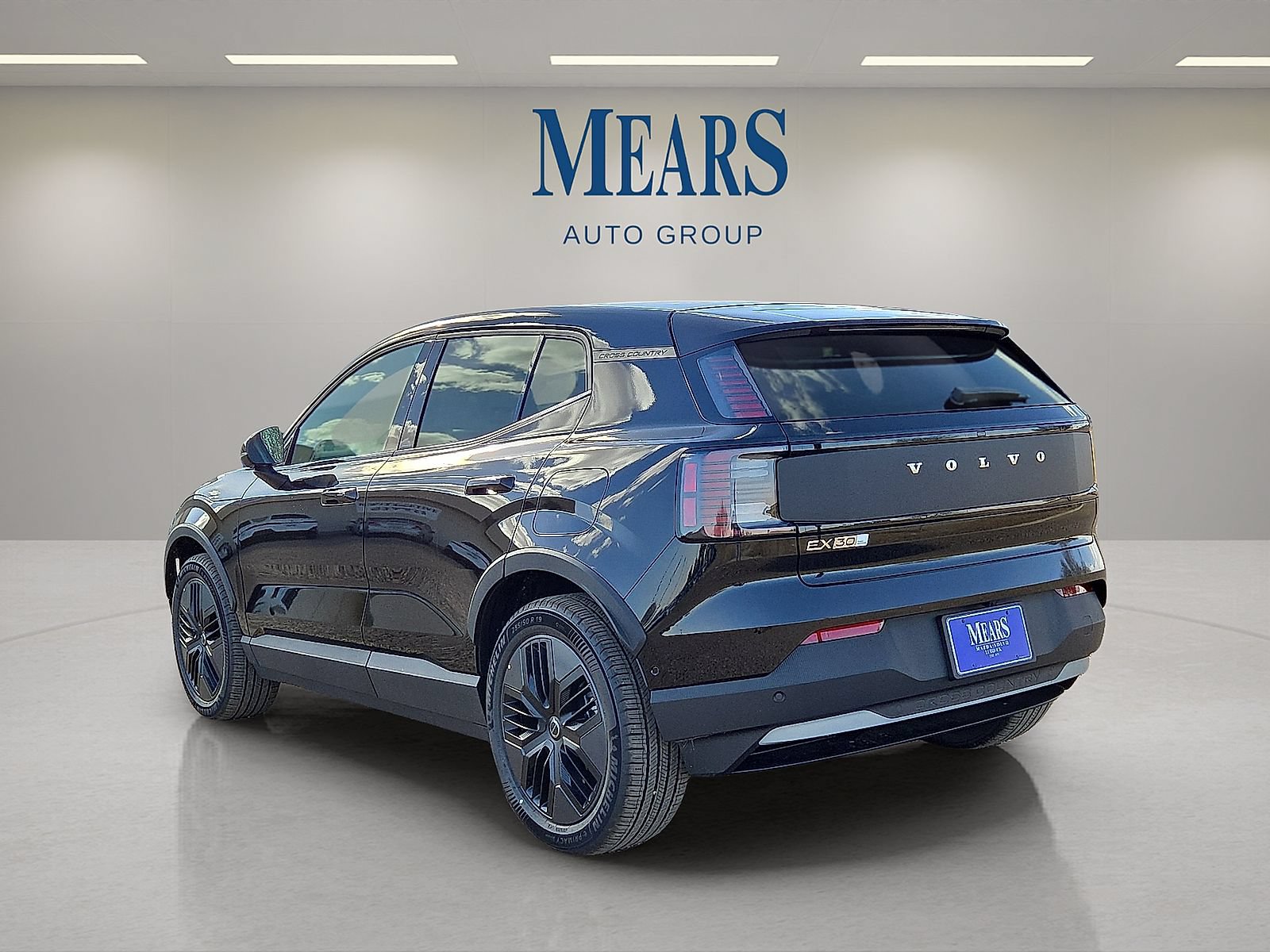 New 2026 Volvo EX30 Cross Country Ultra w/ Protection Package Premier AWD/4WD image 3