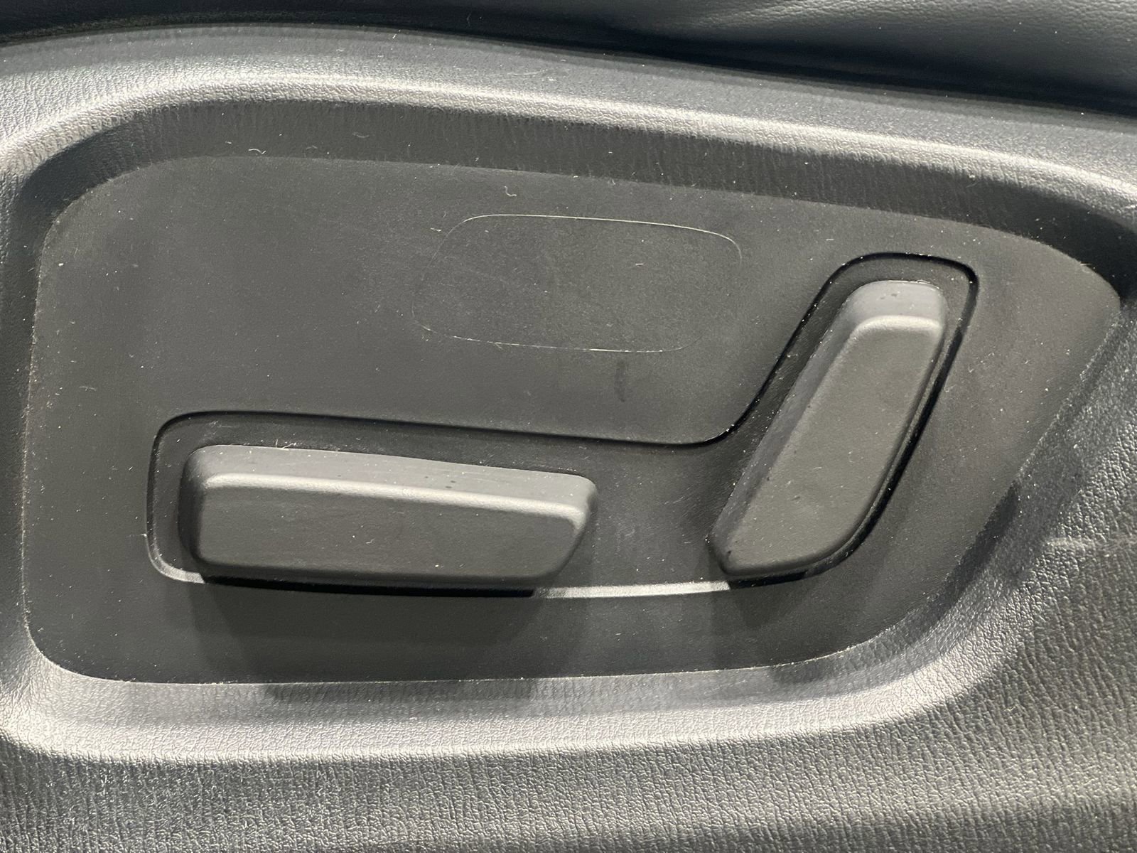 Used 2021 MAZDA CX-5 Touring image 12