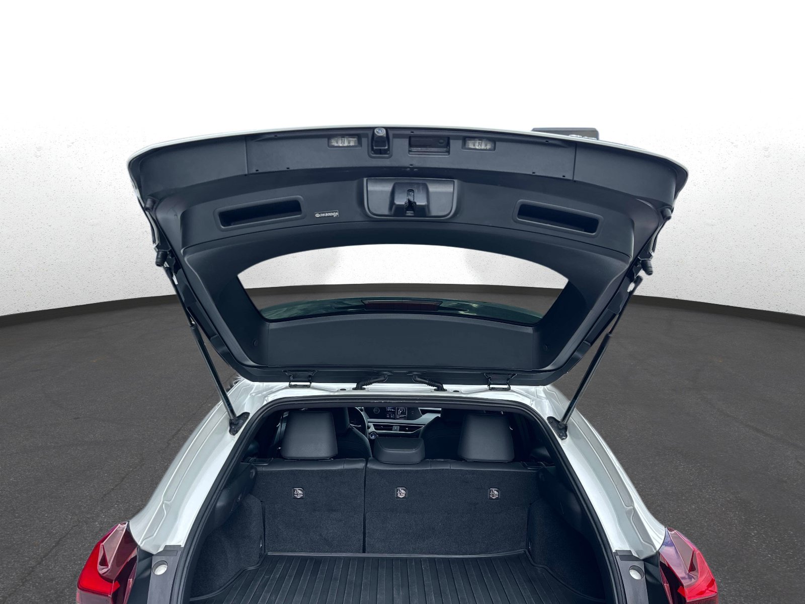 Used 2022 Lexus UX 250h w/ Accessory Package (Z2) AWD/4WD image 12