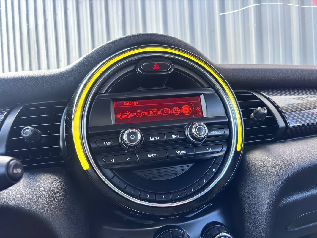 Used 2015 MINI Cooper S FWD image 26