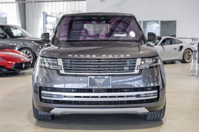 Used 2023 Land Rover Range Rover Long Wheelbase Autobiography image 9