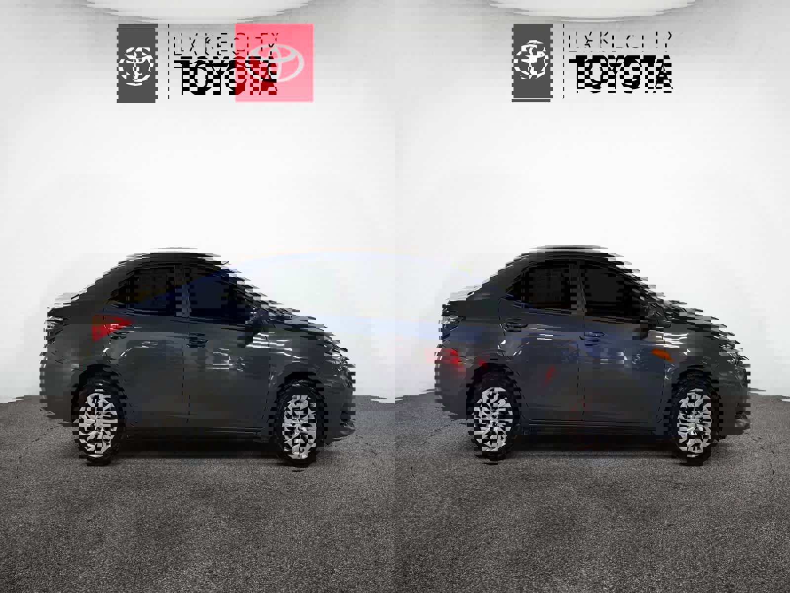 Used 2018 Toyota Corolla LE image 11