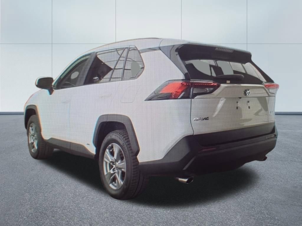 Used 2023 Toyota RAV4 XLE w/ Convenience Package AWD/4WD image 5