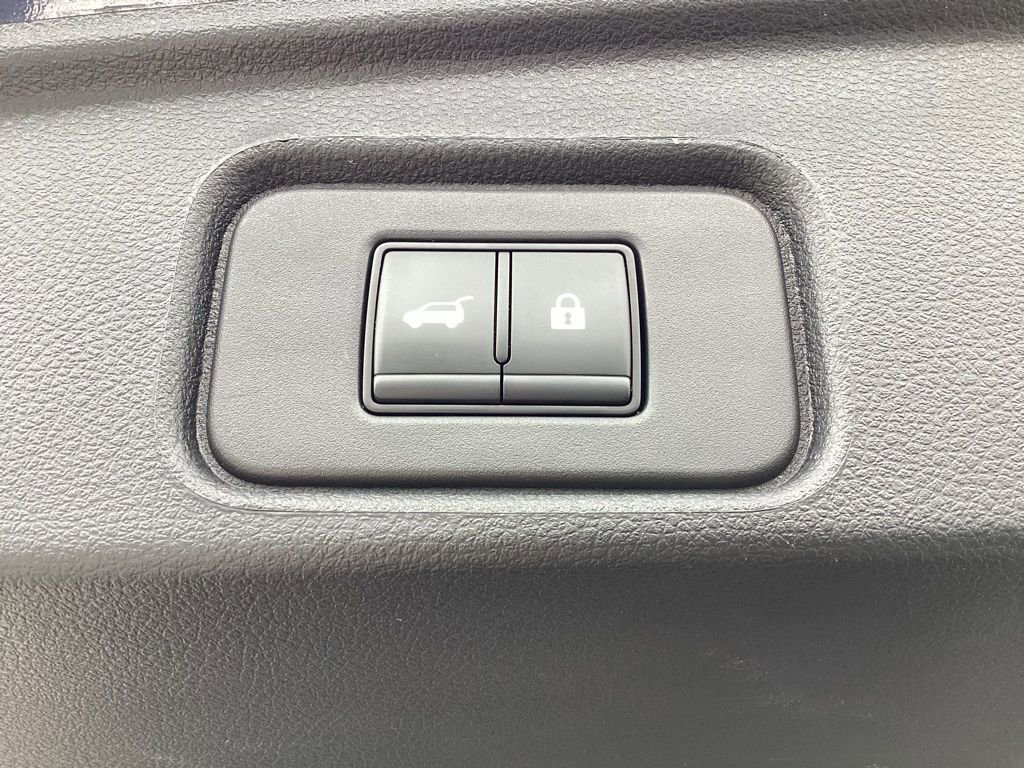 Used 2025 Nissan Pathfinder SV AWD/4WD image 13