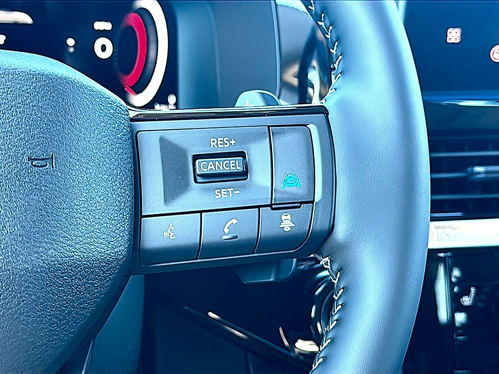 New 2026 Nissan Pathfinder SL w/ SL Premium Package FWD image 20