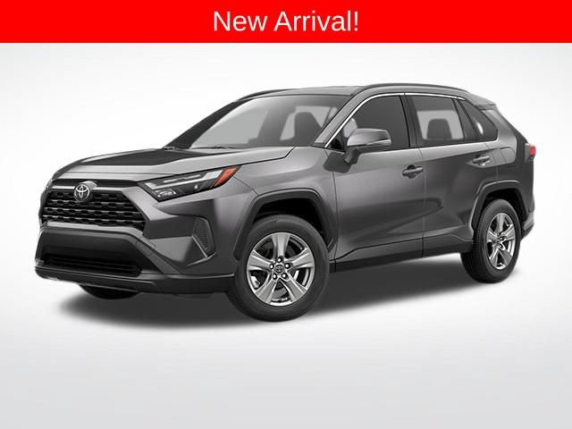 Used 2025 Toyota RAV4 XLE AWD/4WD image 1