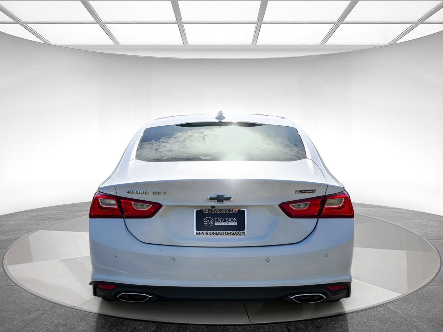 Used 2018 Chevrolet Malibu Premier w/ Premier Sun and Wheel Package FWD image 3