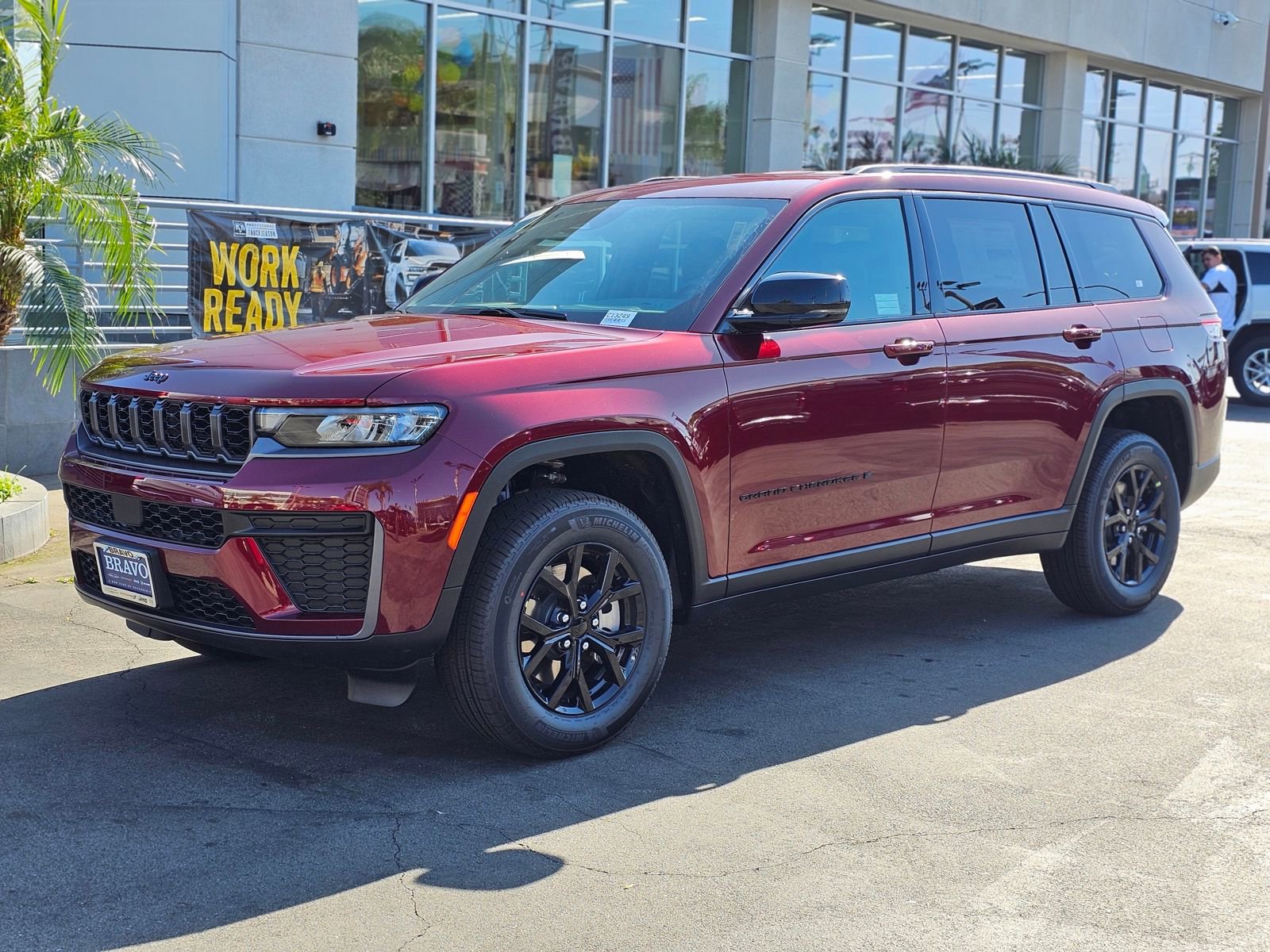 New 2026 Jeep Grand Cherokee L 2WD image 3