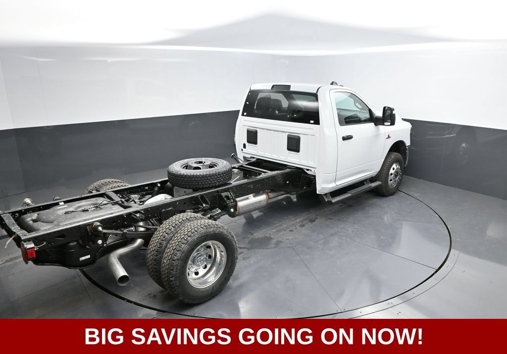 New 2026 RAM 3500 Tradesman w/ Chrome Appearance Group AWD/4WD image 38