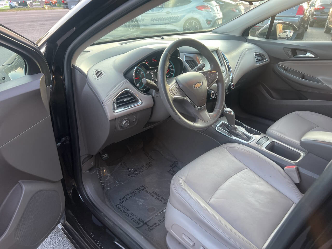 Used 2017 Chevrolet Cruze Premier w/ RS Package image 9