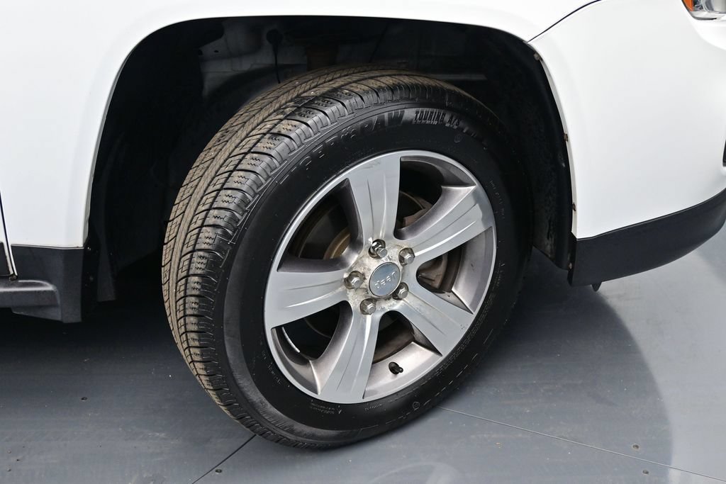 Used 2017 Jeep Compass High Altitude FWD image 37