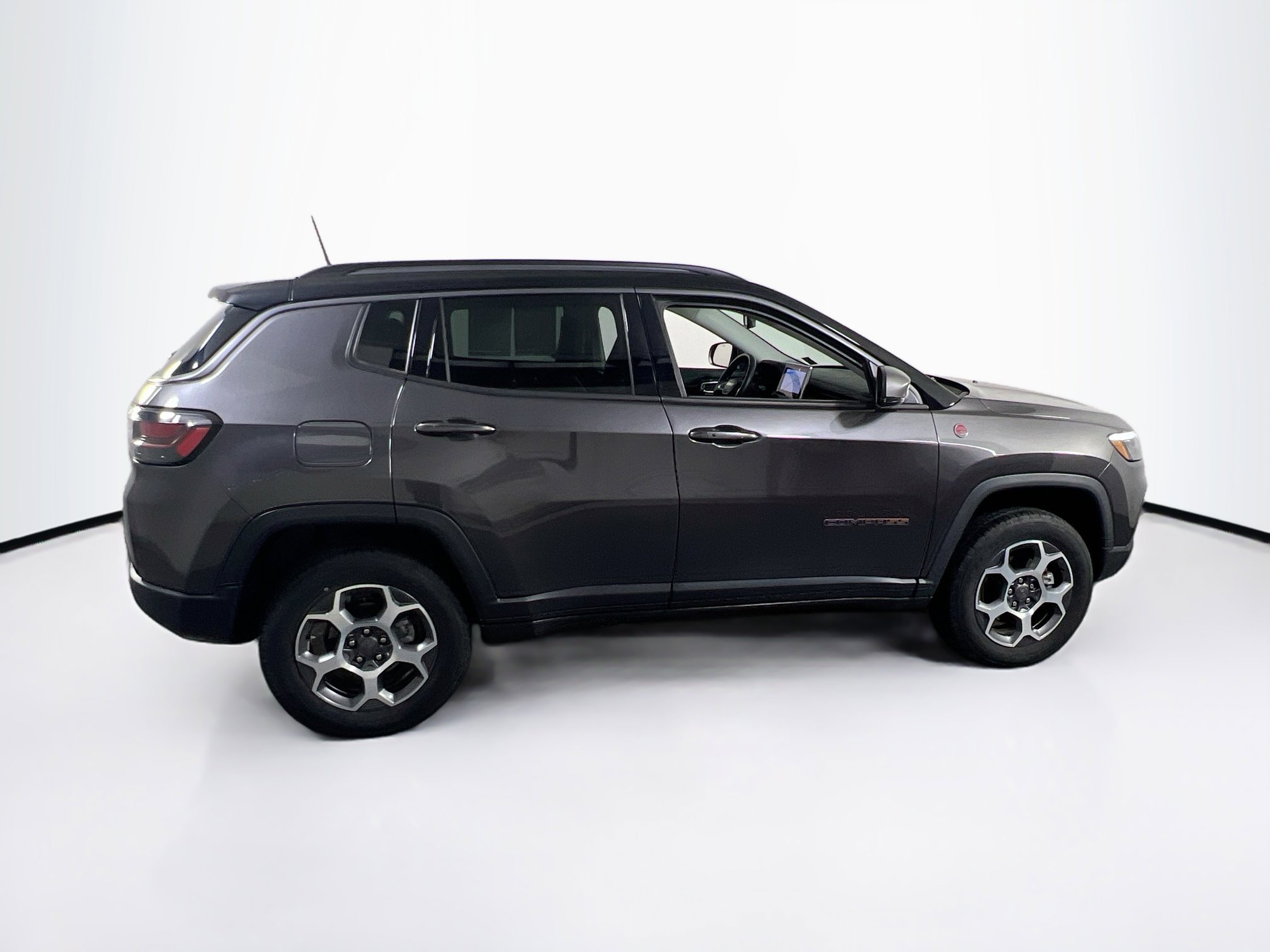 Used 2022 Jeep Compass Trailhawk w/ Trailhawk Elite Group image 4